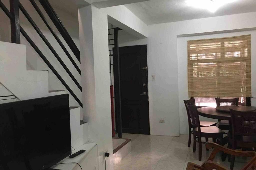 Buder Townhouse Lias Marilao Bulacan Philippines Exterior photo